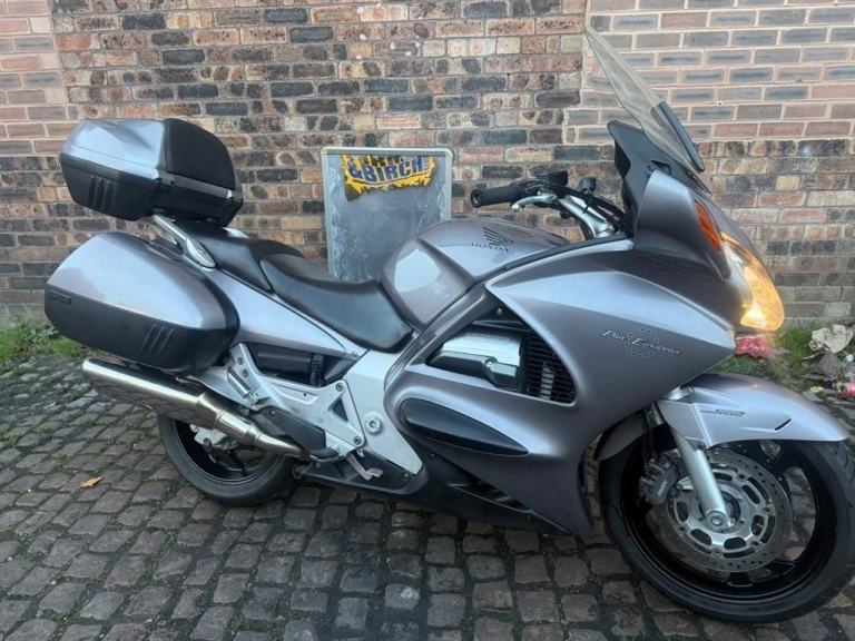 Honda ST1300 Pan European 2002, luggage, Finance, delivery