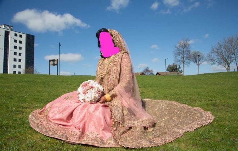 image for Wedding outfit / Bridal Lengha