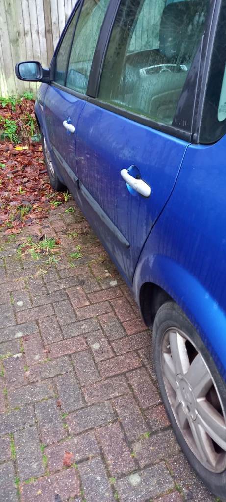 Renault scenic 1.6 spares or repairs 