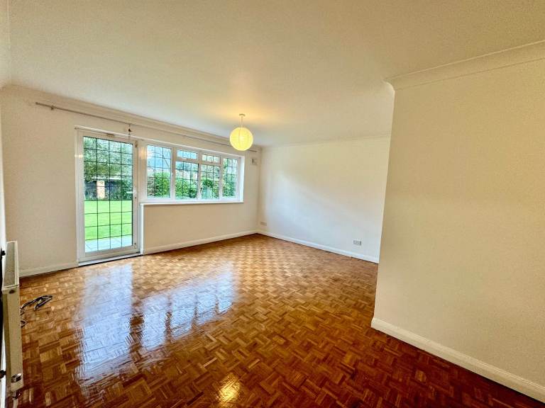 2 Bedroom Ground Floor Flat to Rent - Mardon, Westfield Park, Hatch End, Pinner HA5 4JQ 