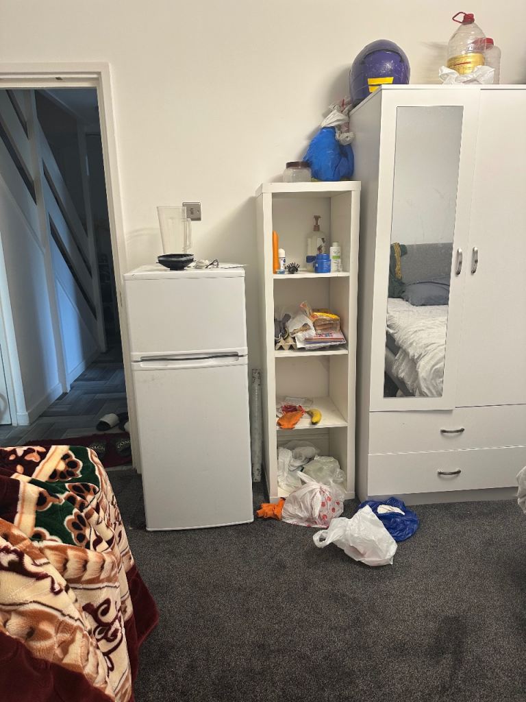 Large Double Room to Let
