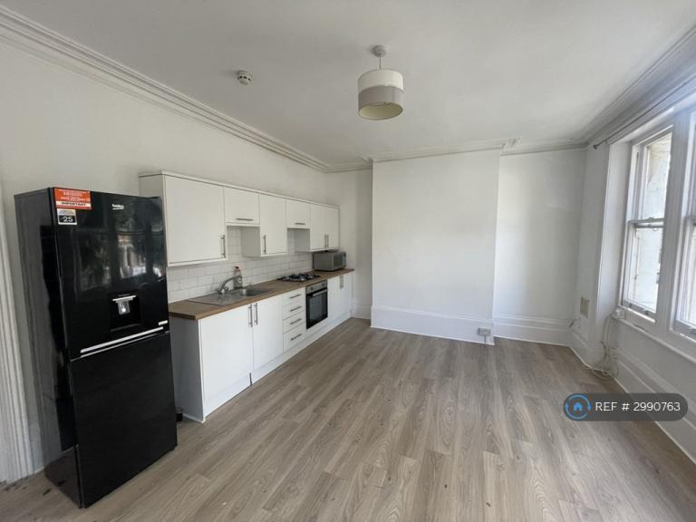 4 bedroom flat in Goldstone Villas, Hove, BN3 (4 bed) (#2990763)