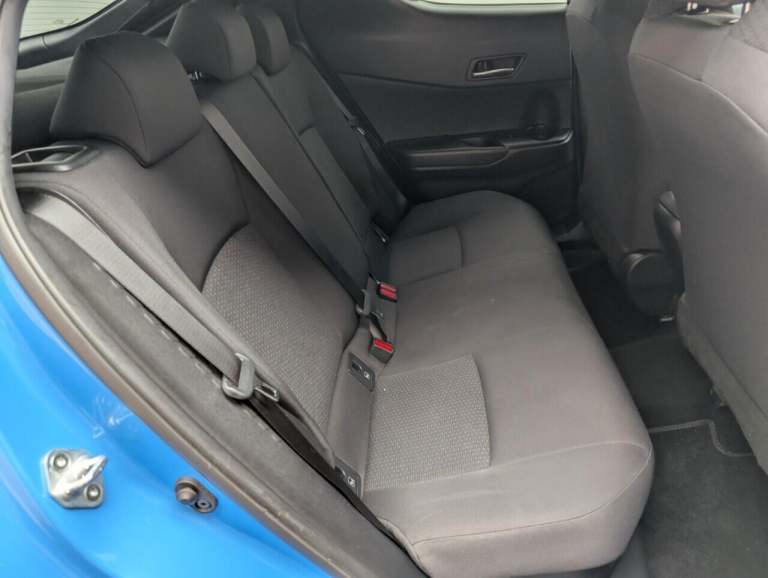  Toyota C-HR 1.8 VVT-h Design SUV 5dr Petrol Hybrid CVT Euro 6 (s/s) (122 ps) - HEATED S Petrol/E...