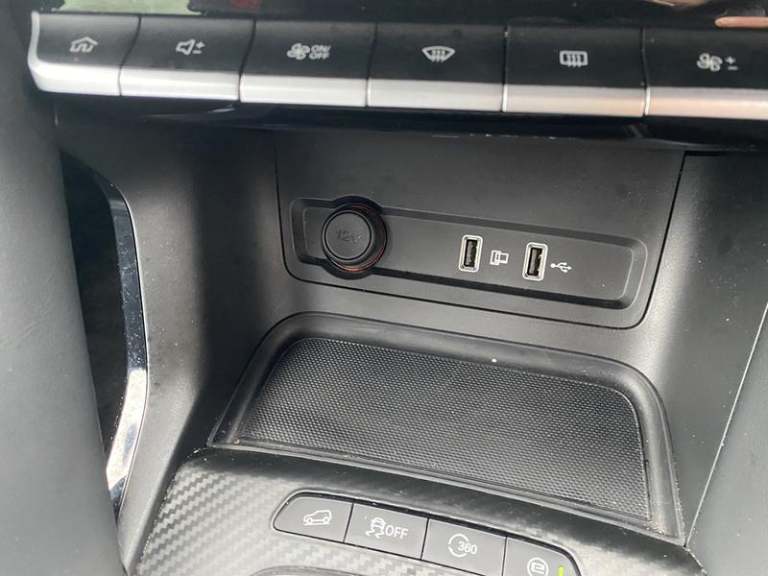 2023 MG MG ZS 1.0T GDi Exclusive 5dr MANUAL Hatchback Petrol Manual