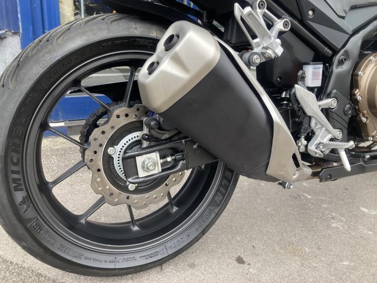 HONDA CB500 2024 - FSH - HUGGER - REAR GIVI RACK - PUIG SCREEN- TANK PAD 