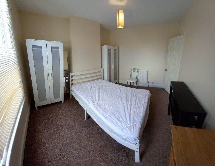 Room to rent