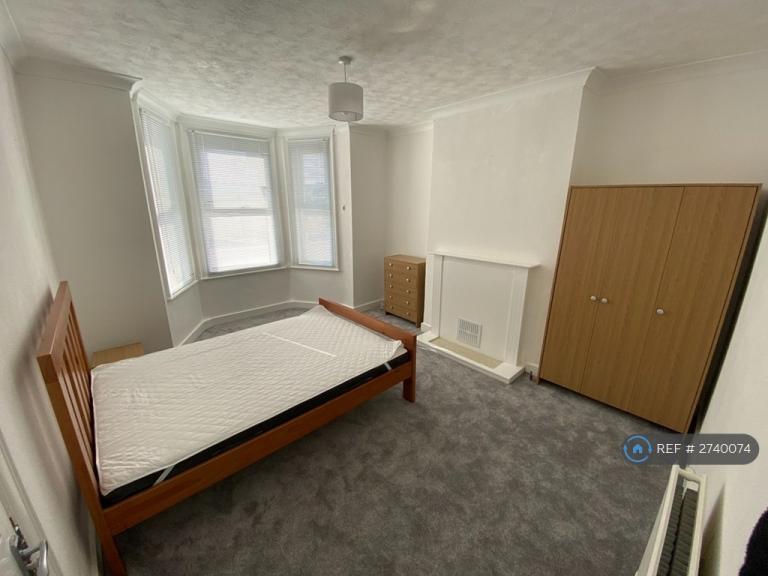 1 bedroom in Susans Road, Eastbourne, BN21 (#2740074)