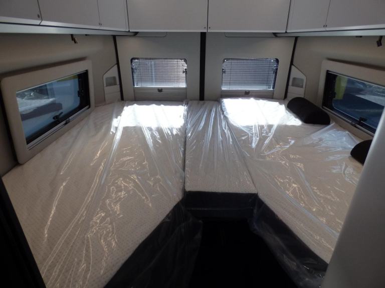 Adria Twin Supreme 640 SLB DIESEL AUTOMATIC 2025