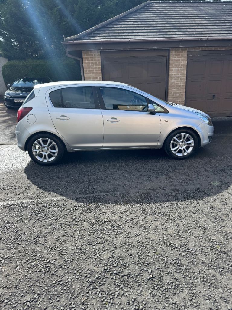Vauxhall corsa sxi 5dr