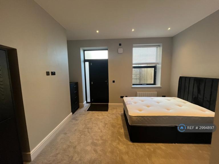 Studio flat in Hall Gate, Doncaster, DN1 (#2994897)