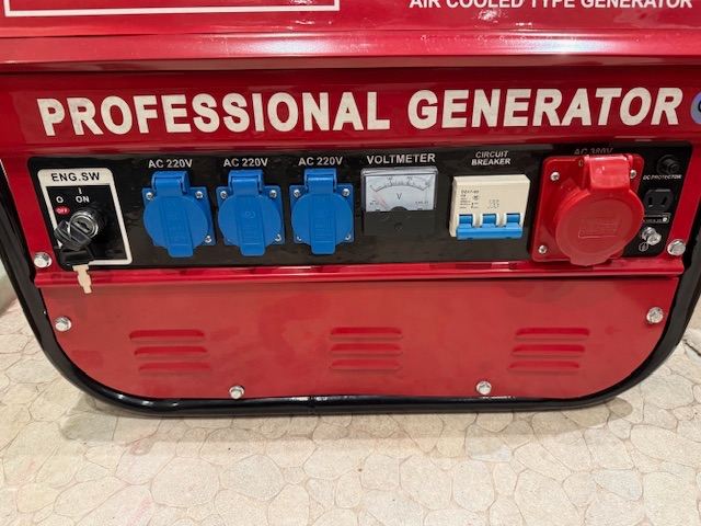 PROFESSIONAL GENERATOR - BRAND NEW - NEVER USED