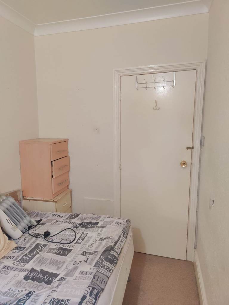 Single Room for Rent Poole