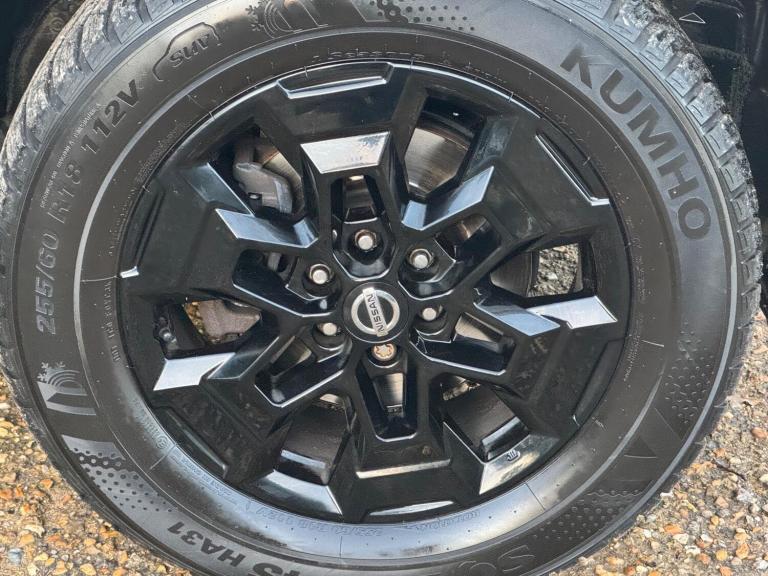  Nissan Navara 2.3 dCi N-Guard Auto 4WD Euro 6 4dr Diesel Automatic