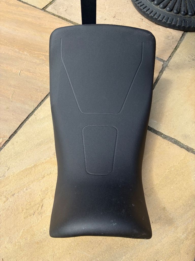 Triumph tiger 900 gt pro seat 