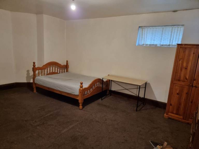 Large room tolet