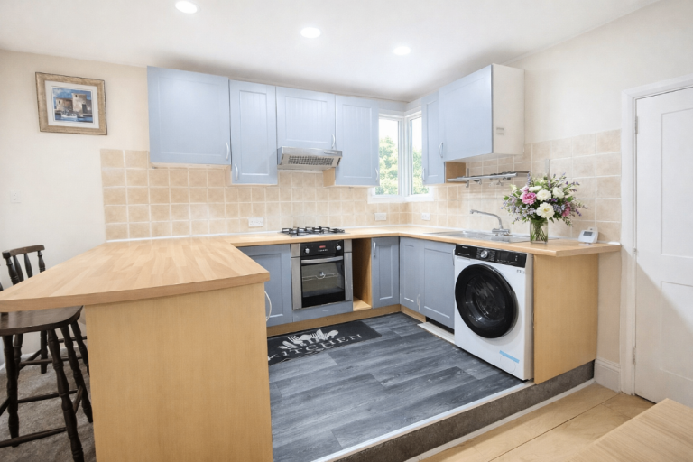 Ground Floor 2 Bedroom Flat Ideal for Sharers Available Immediately 