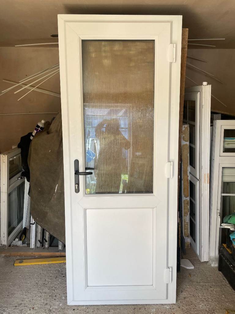 UPVC DOOR 206.5 x 79.5 OR 82 cm - BEAUTIFUL UPVC DOUBLE GLAZED DOOR - ONLY 2 YEARS OLD  (REF: DX170)