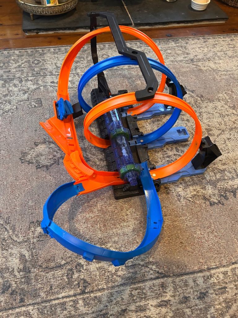 Hot Wheels Corkscrew Crash Triple Loop Track