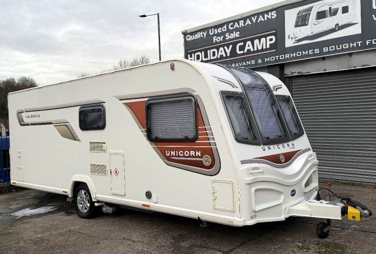 2013 BAILEY UNICORN VALENCIA 4 BERTH FIXED DOUBLE BED, END BATHROOM, MOTOR MOVER