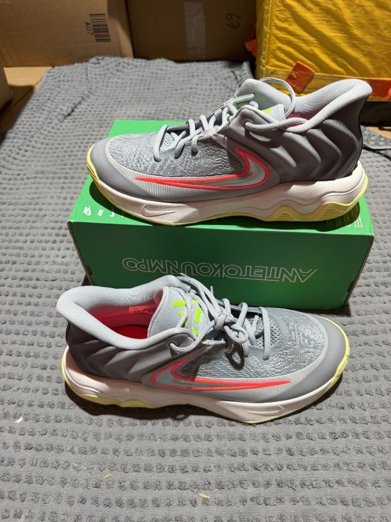 New Nike Giannis Immortality 3 Basketball Trainers - UK 9.5