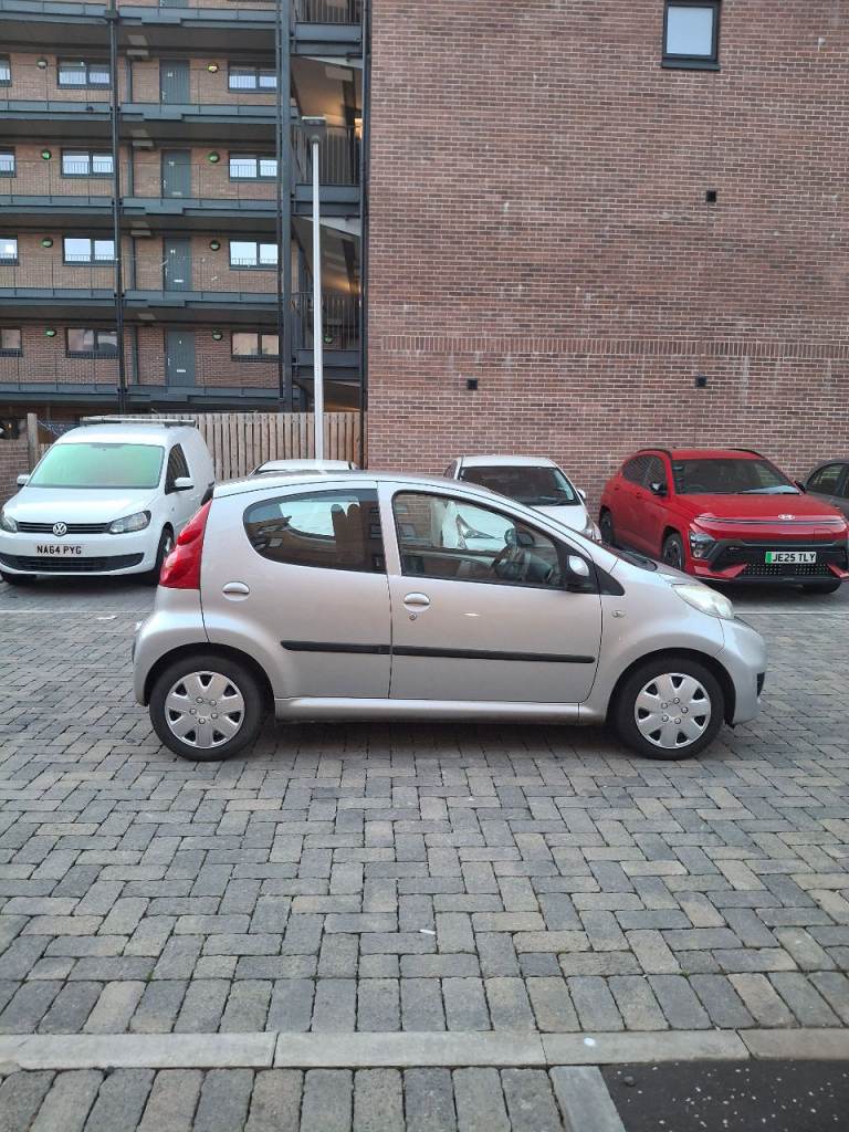 Low milage Automatic 2010 Peugeot 107