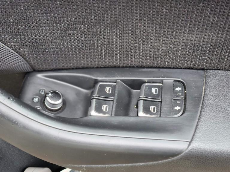 2012 Audi Q3 2.0 TFSI S line S Tronic quattro Euro 5 (s/s) 5dr ESTATE Petrol Automatic