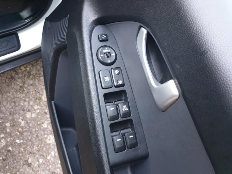 2012 Kia Sportage 1.7 CRDi ISG 3 5dr ESTATE Diesel Manual