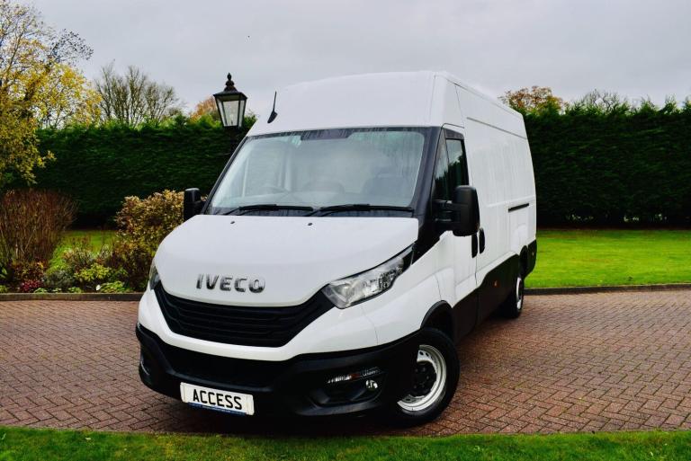 2023 Iveco Daily 2.3 High Roof Van 3520 WB PANEL VAN DIESEL Manual
