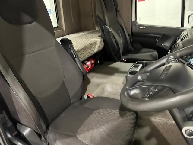 DAF 460 6x2 Sleeper Cab Tractor Unit