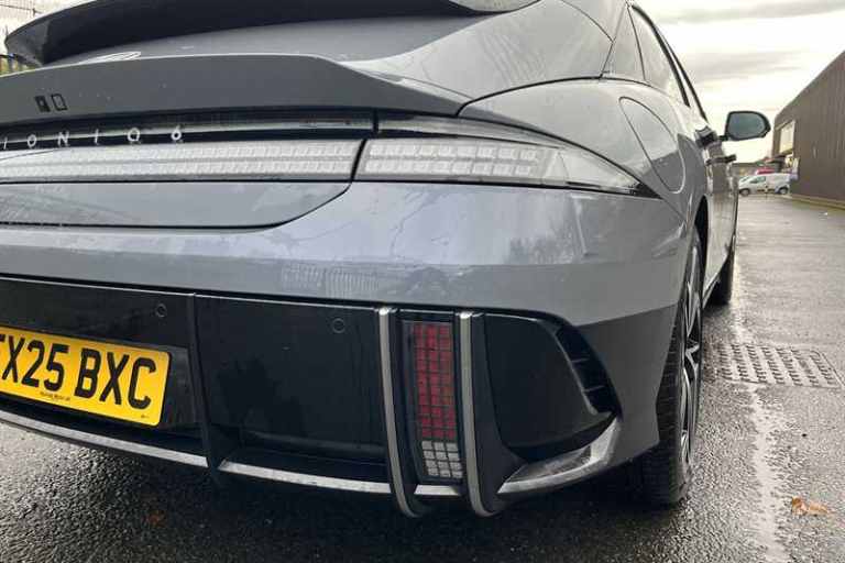 2025 Hyundai IONIQ 6 77.4kWh Ultimate Saloon 4dr Electric Auto (228 ps) Saloon Electric Automatic