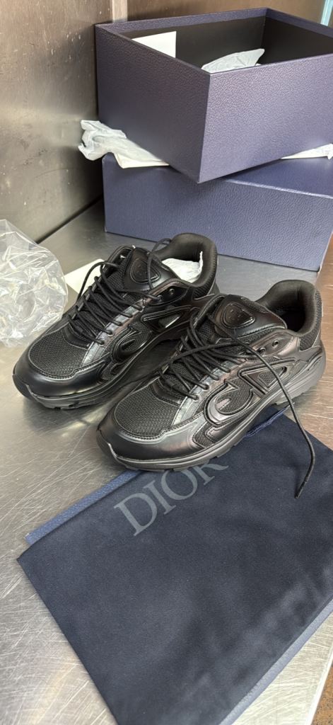 Dior b30 black brand new size 10uk