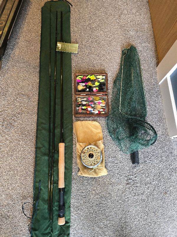 Complete Fly Fishing Rod, Reel, Net and flies Set