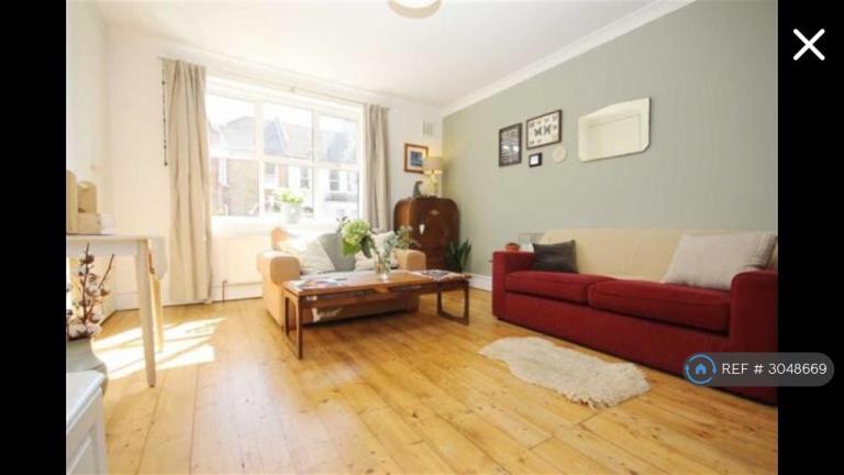 4 bedroom flat in Clementina Road, London, E10 (4 bed) (#3048669)