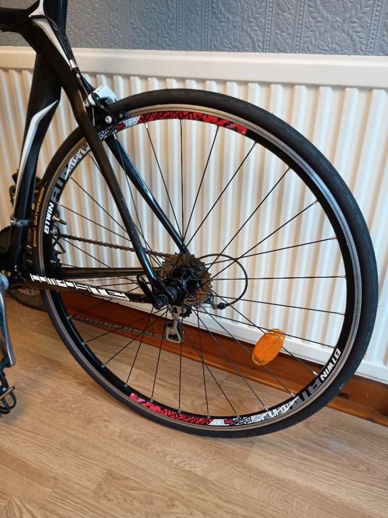 Btwin FC 700 full carbon road bike 