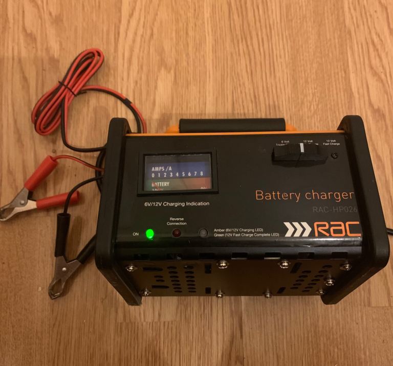 RAC-HP026 Battery Charger 6/12V.