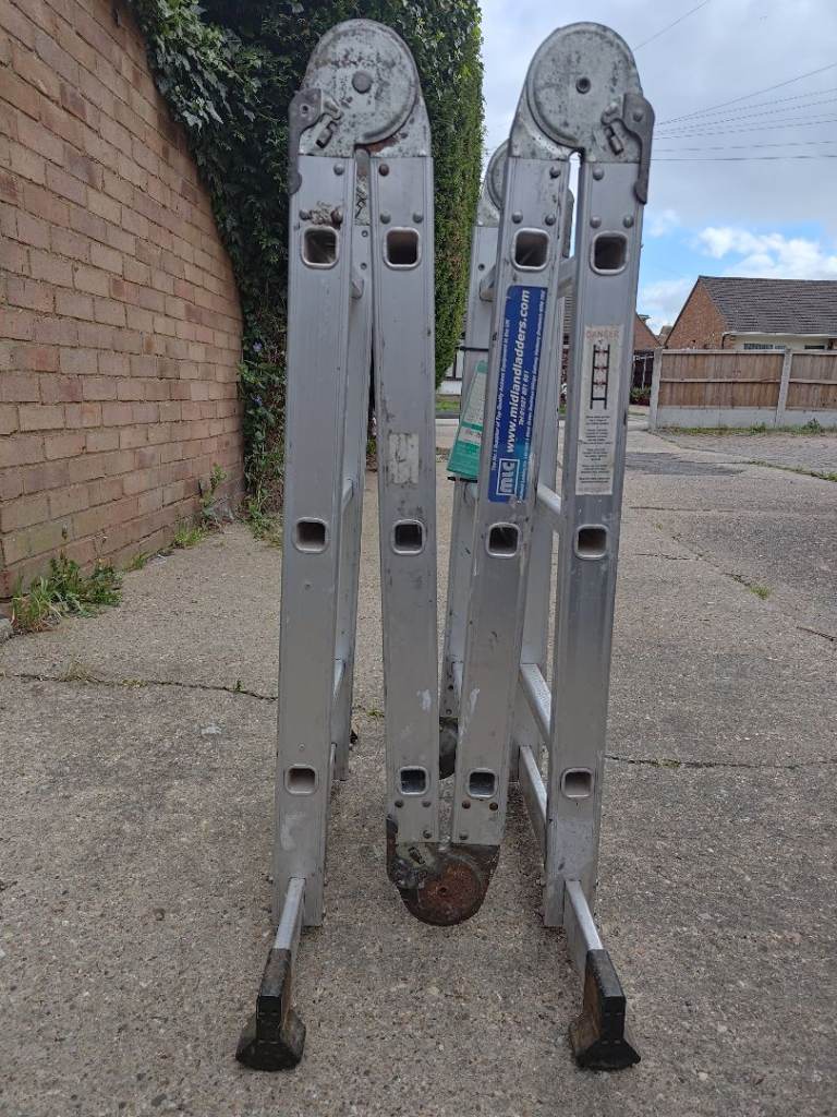 Foldable A-Frame ladders