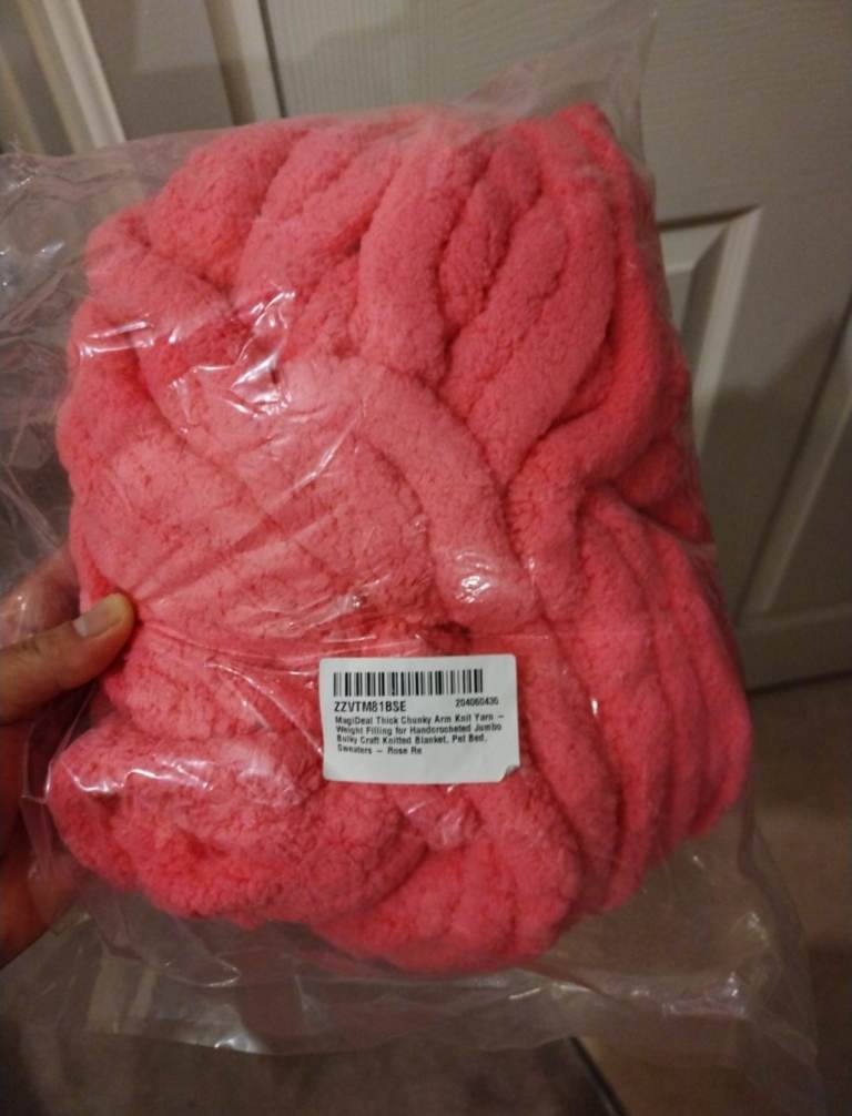 New Chunky Arm Knit Yarn – Rose Pink, Craft Material