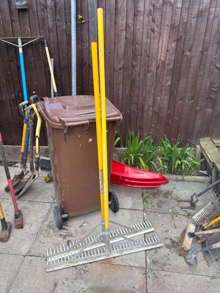 Landscaping rake