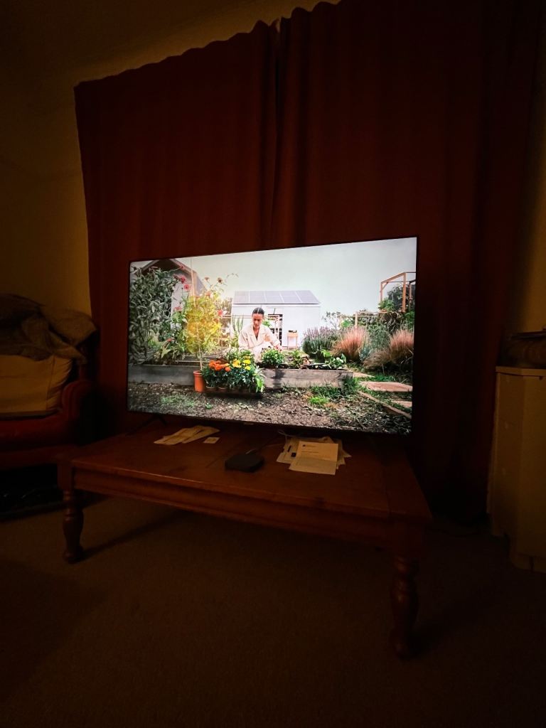 55” Samsung TV + £250 Wall mount