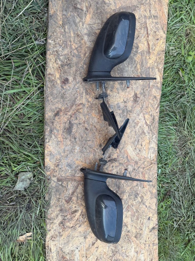 Citroen Saxo VTR/VTS wing mirriors