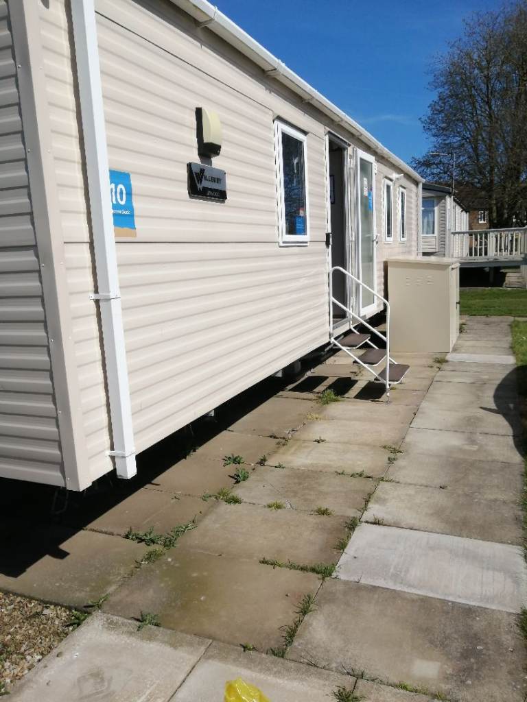 Haven Skegness 35x12 foot 2 bedroom 6 berth modern centrally heated static caravan to let.