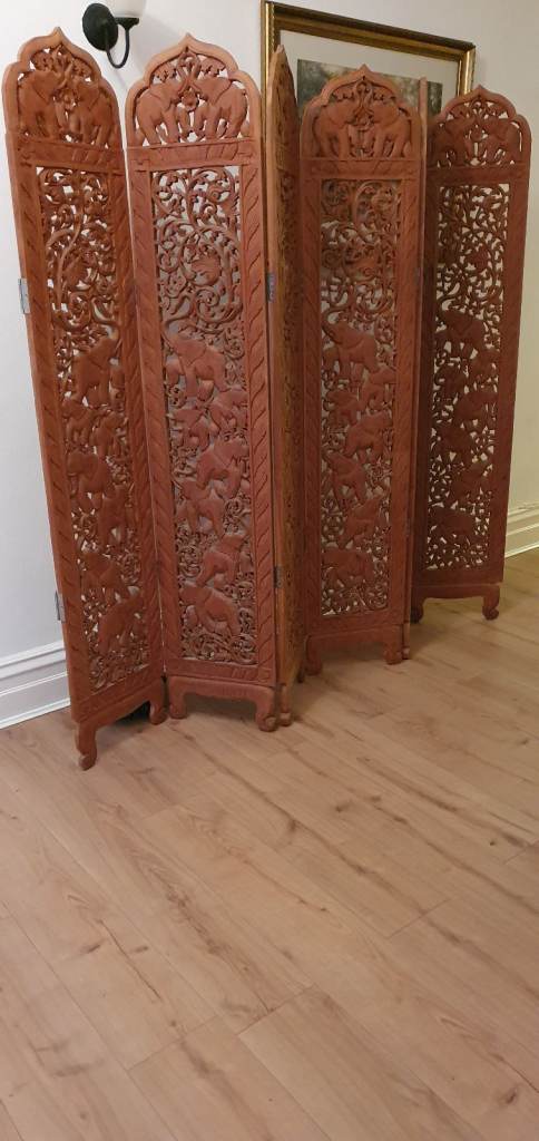 WOODEN 6 PANEL ROOM DIVIDER