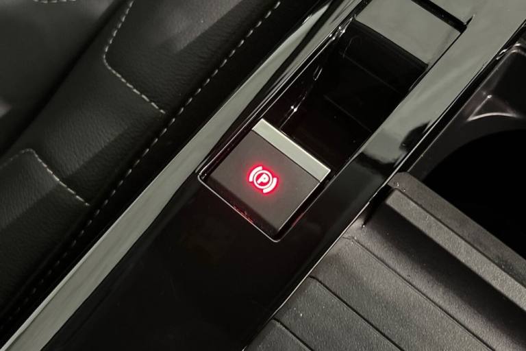 2022 71 CITROEN C4 1.2 PURETECH SHINE PLUS HATCHBACK 5DR PETROL EAT8 EURO 6 (S/S