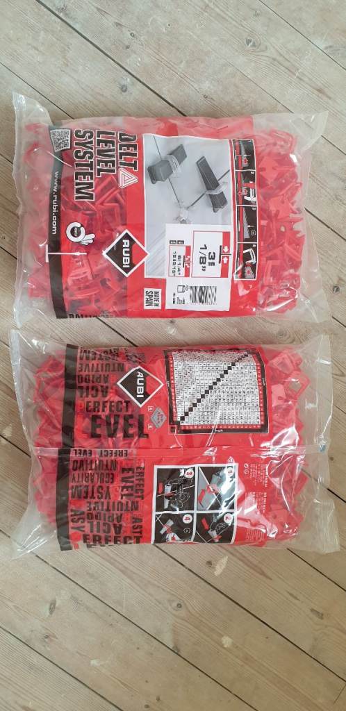 Tile spacers & Leveling System Clips, Rubi Delta, Size 1/8 inch = 3 mm 