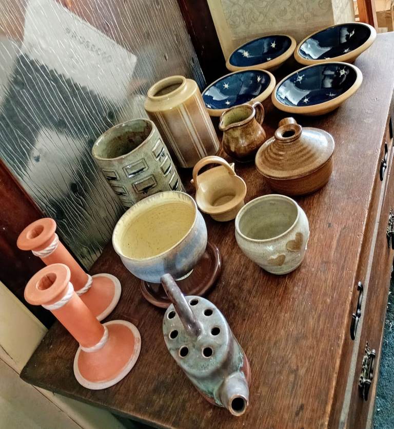 A great variety of pottery Items – Good Condition