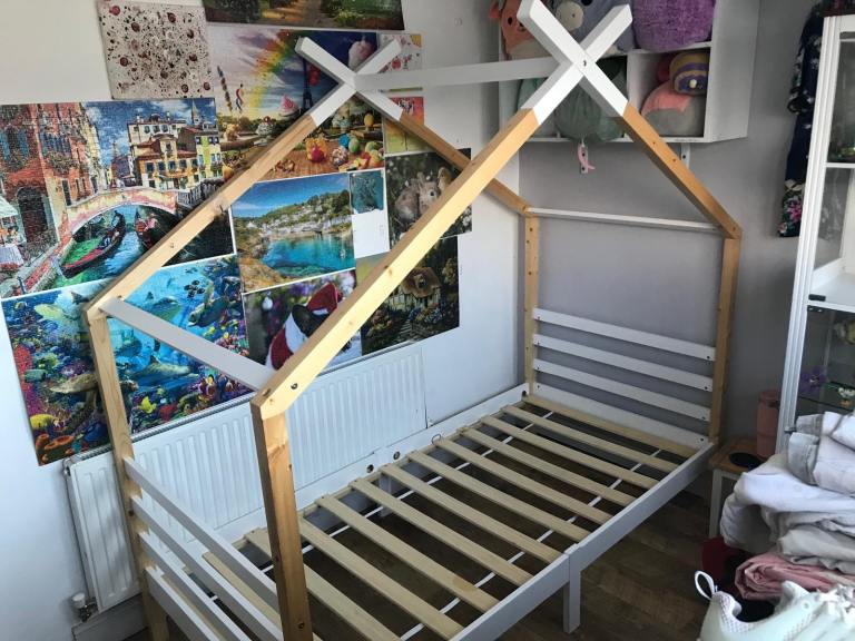 single bed frame, wood treehouse style