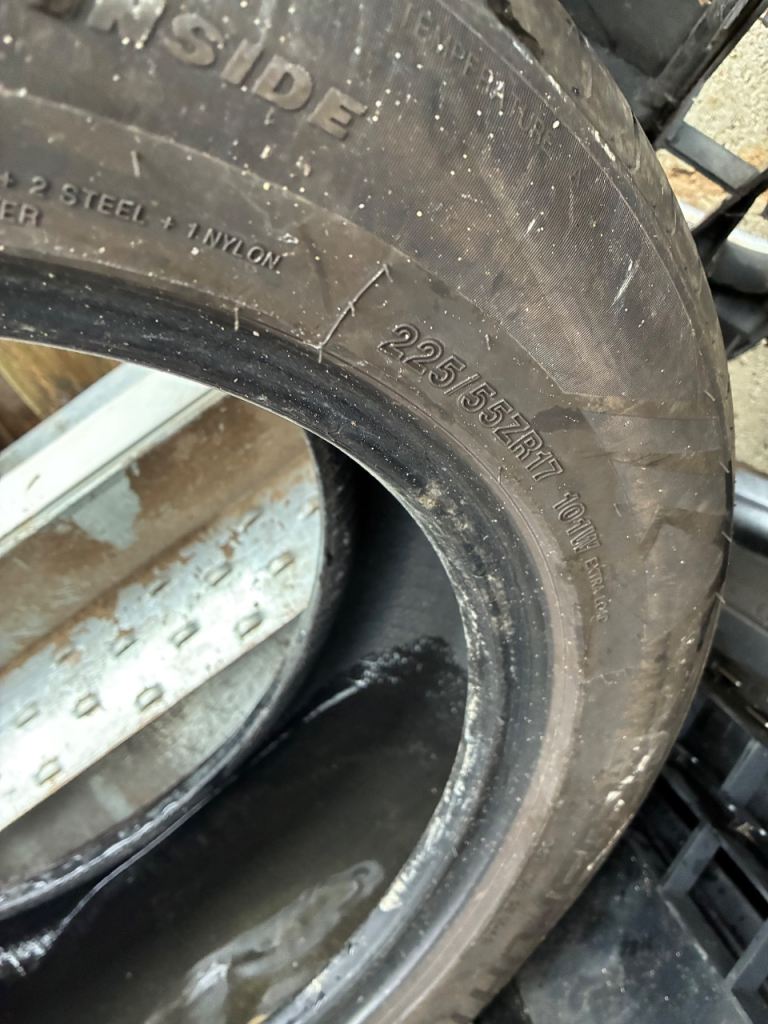 225 55 17 tyre 