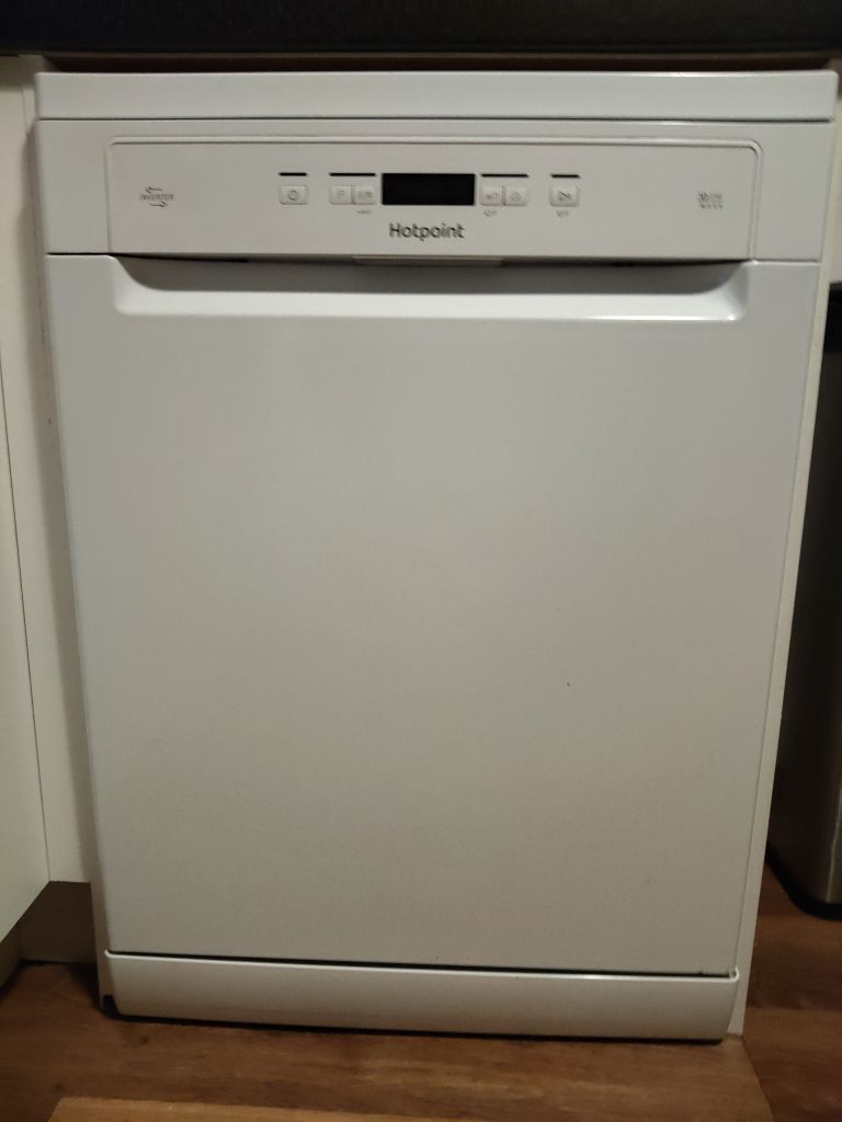 Hotpoint dishwasher H3FC14BN7AWUK 