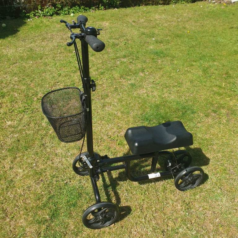 Kneel scooter (adjustable & foldable)