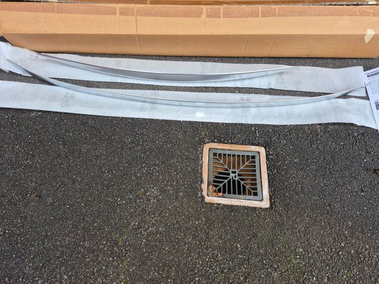 Nissan Qashqai Trunk Boot Finisher Trim Ice Chrome J11(e)